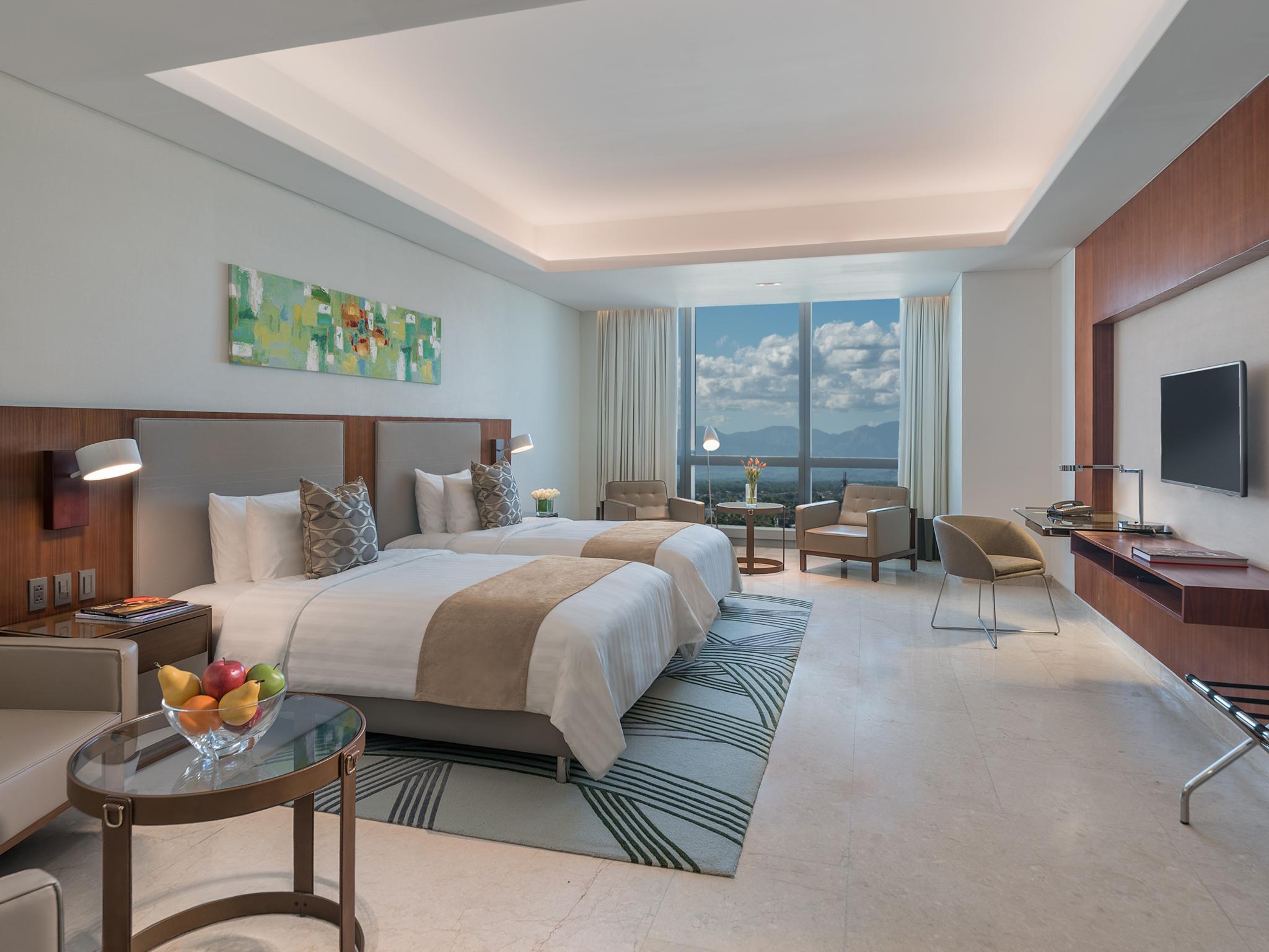 Richmonde Hotel Iloilo Экстерьер фото