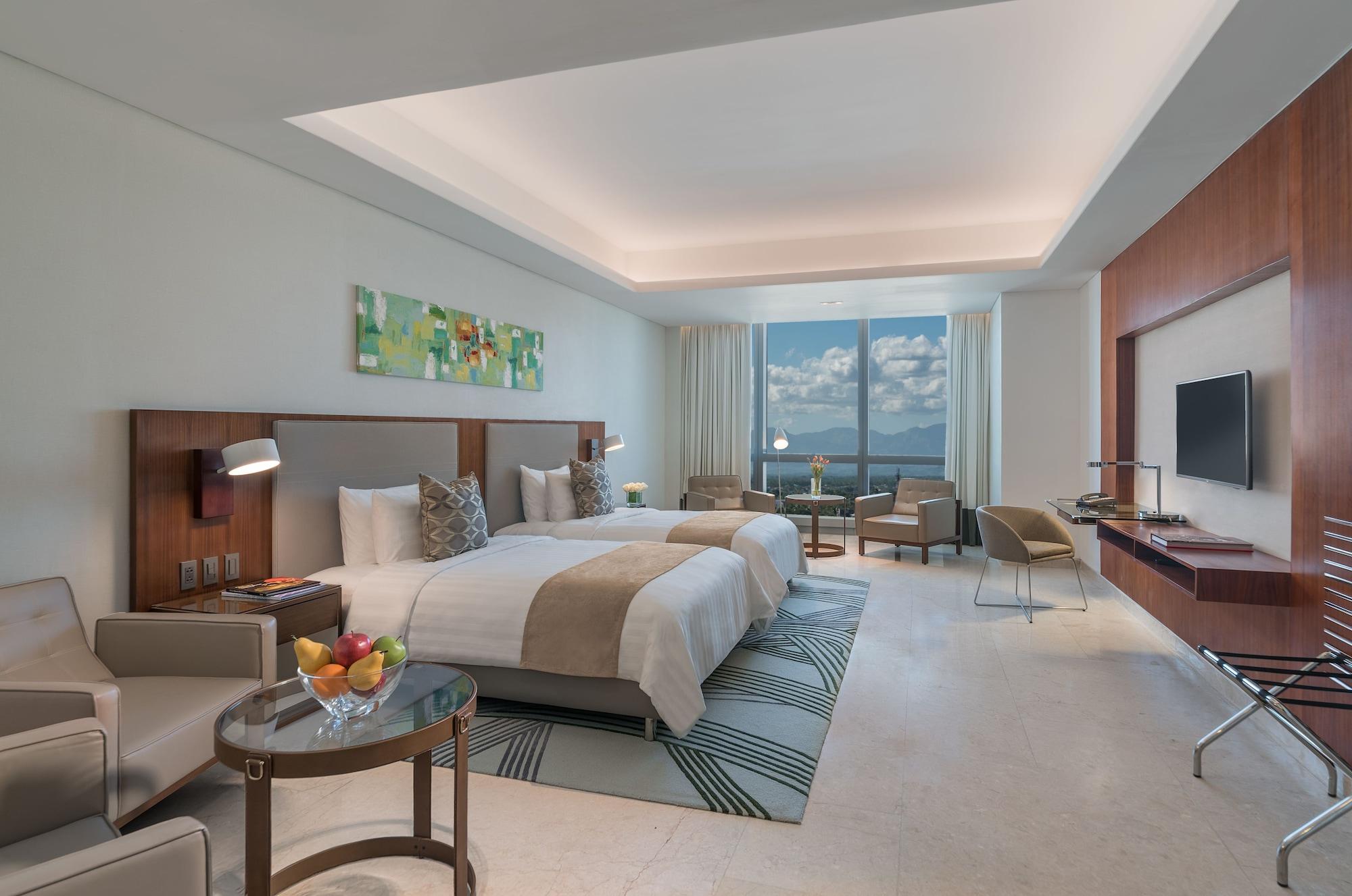Richmonde Hotel Iloilo Экстерьер фото