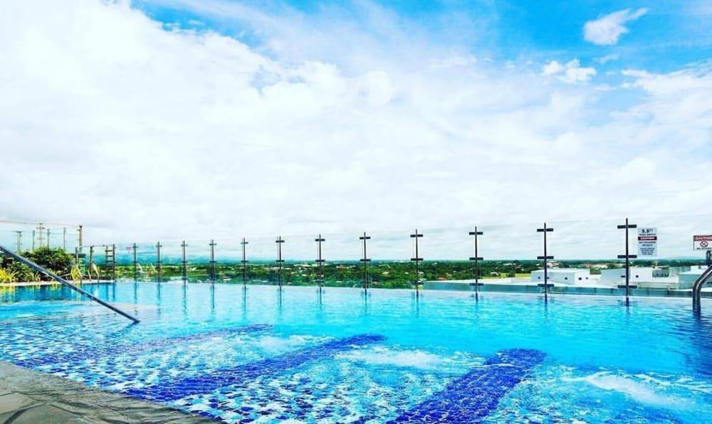Richmonde Hotel Iloilo Экстерьер фото