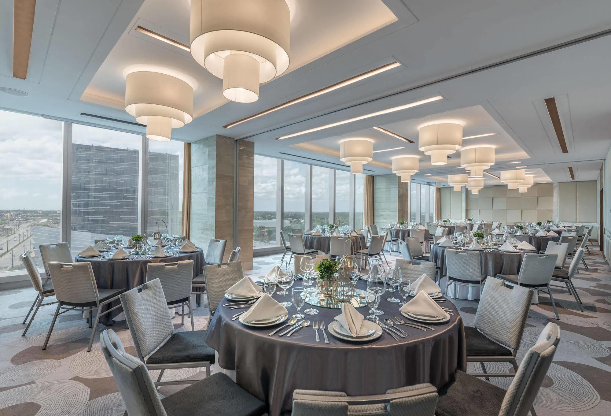 Richmonde Hotel Iloilo Экстерьер фото