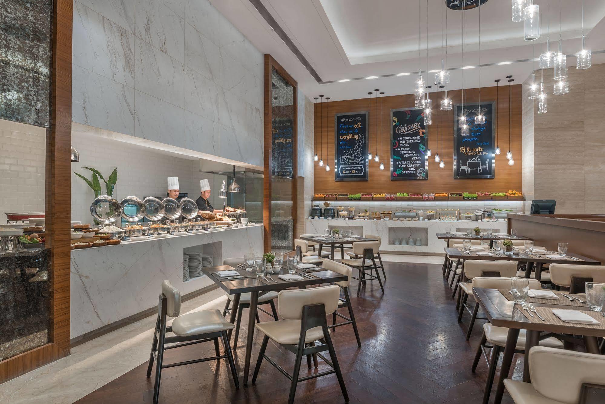 Richmonde Hotel Iloilo Экстерьер фото