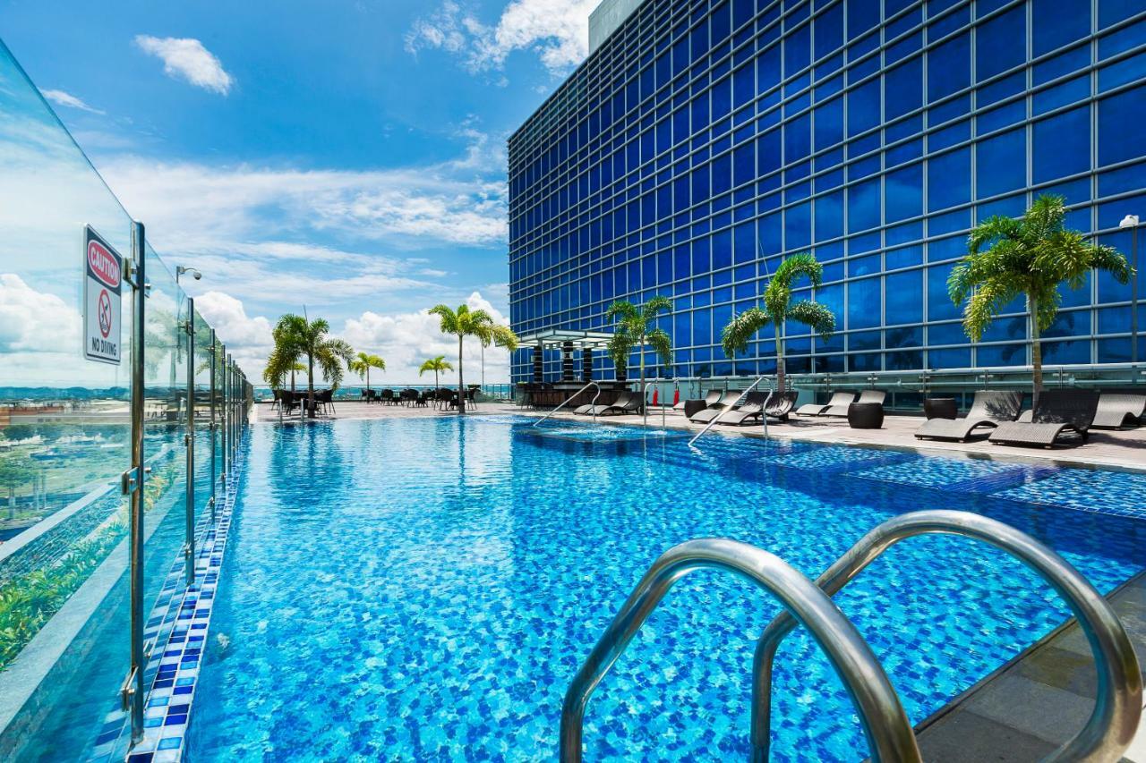 Richmonde Hotel Iloilo Экстерьер фото